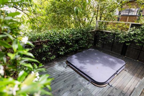 Photo of property in 104 Bassett Road, Remuera, Auckland, 1050