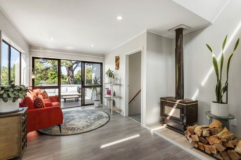 Photo of property in 6 George Laurenson Lane, Mount Roskill, Auckland, 1041