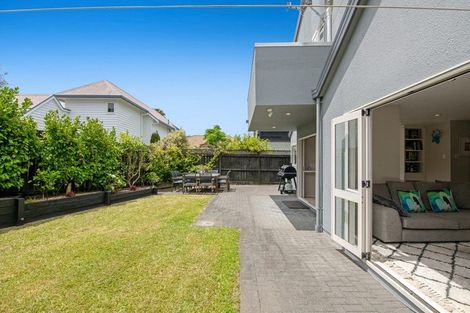 Photo of property in 2/37 Nile Road, Milford, Auckland, 0620