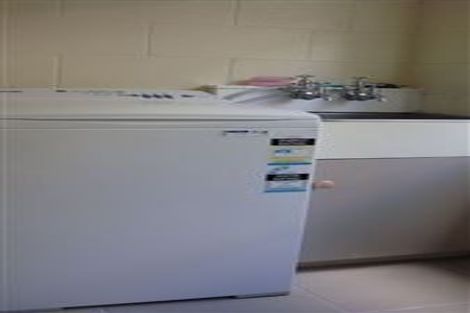 Photo of property in 1/425 East Coast Road, Mairangi Bay, Auckland, 0630