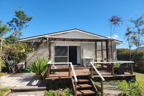 Photo of property in 7 Ruru Street, Waikanae, 5036