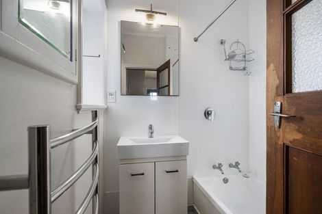 Photo of property in 162 Cook Street, West End, Palmerston North, 4410