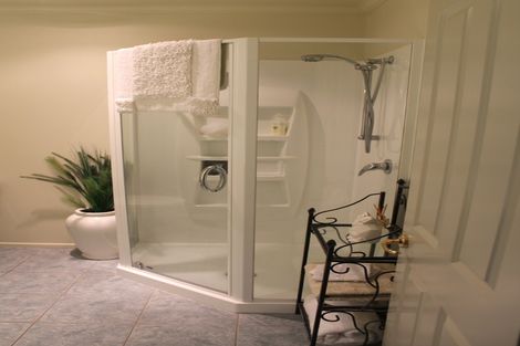 Photo of property in 7 North Foreland Street, Waihola, Milton, 9073