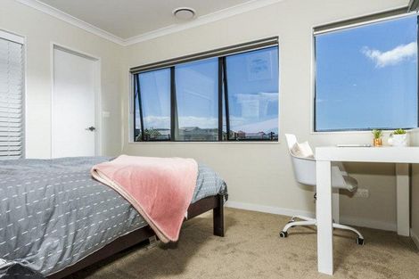 Photo of property in 22 Caldera Drive, Long Bay, Auckland, 0630