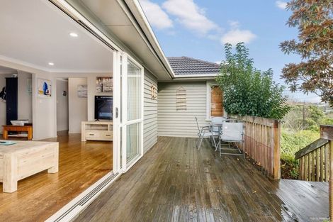 Photo of property in 1/8 Alexander Avenue, Torbay, Auckland, 0630