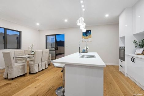 Photo of property in 44 Cooladawson Drive, Flat Bush, Auckland, 2019