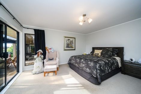 Photo of property in 121 Summerhill Drive, Fitzherbert, Palmerston North, 4410