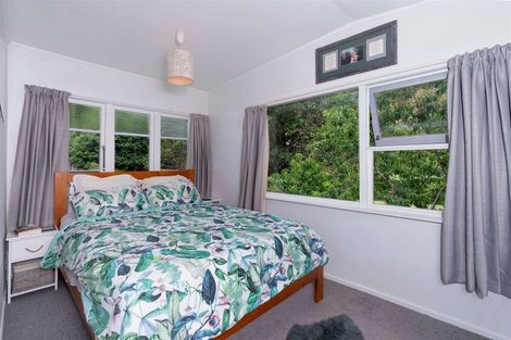 Photo of property in 56 Tilley Road, Paekakariki, 5034