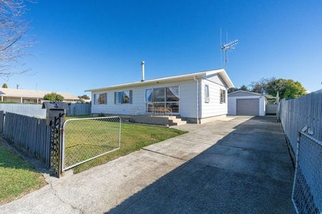 Photo of property in 11 Vincent Drive, Levin, 5510
