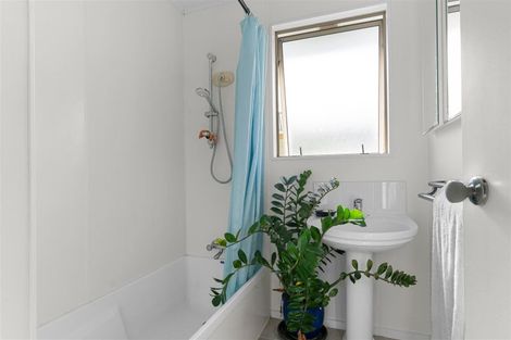 Photo of property in 5 South Road, Waipu, 0510