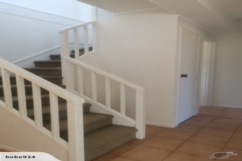 Photo of property in 5 Cockayne Crescent, Sunnynook, Auckland, 0620
