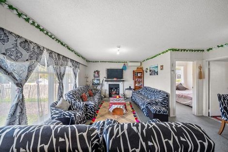 Photo of property in 53 Waipani Road, Te Atatu Peninsula, Auckland, 0610