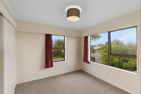 Photo of property in 11 Matipo Street, Levin, 5510