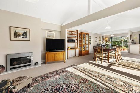 Photo of property in 23 Parkvale Road, Karori, Wellington, 6012