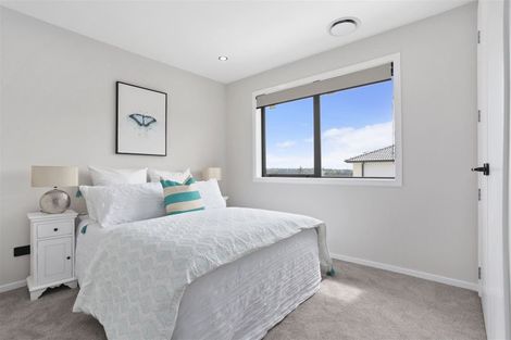 Photo of property in 21 Cirrus Way, Ranui, Auckland, 0612