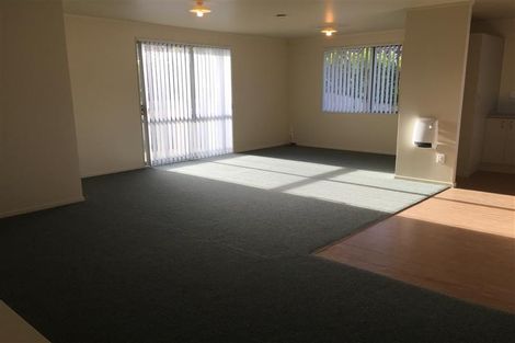 Photo of property in 203 Sturges Road, Henderson, Auckland, 0612