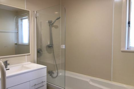 Photo of property in 1 Sarona Avenue, Glen Eden, Auckland, 0602