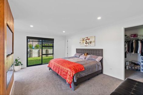 Photo of property in 6 Trevor Mcmiken Drive, Patumahoe, 2679