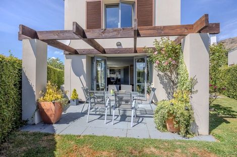 Photo of property in 9 Meadowbrook Place, Wanaka, 9305