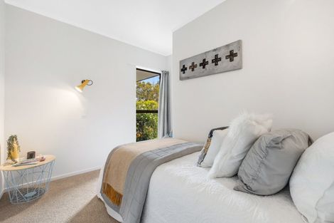 Photo of property in 2/29 Rapallo Place, Farm Cove, Auckland, 2012