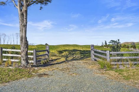 Photo of property in 176 Black Swamp Road, Mangawhai, 0975