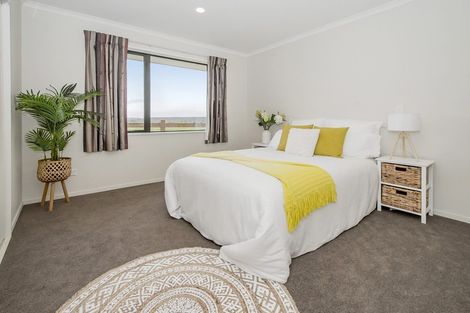 Photo of property in 4 Brockelbank Drive, Kaiapoi, 7630