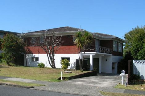 Photo of property in 3 Ravenwood Drive, Forrest Hill, Auckland, 0620