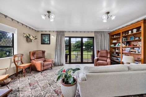 Photo of property in 17 Weld Street, Normanby, Hawera, 4614