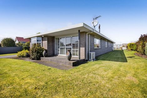 Photo of property in 5 Flint Road West, Stratford, 4332