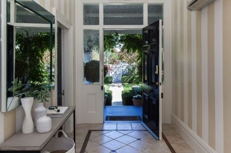 Photo of property in 52a Onslow Street, St Albans, Christchurch, 8014