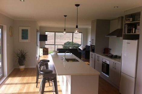 Photo of property in 3143 South Head Road, South Head, Helensville, 0874