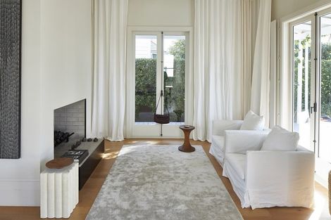 Photo of property in 13 Oxford Terrace, Devonport, Auckland, 0624