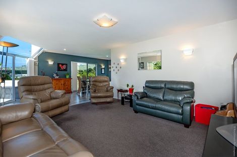 Photo of property in 9 Avoca Valley Road, Heathcote Valley, Christchurch, 8022
