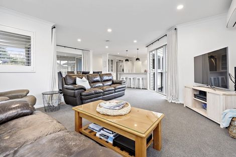 Photo of property in 13 Twin Willow Close, Cambridge, 3434