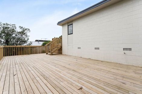 Photo of property in 2/612 Beach Road, Browns Bay, Auckland, 0630