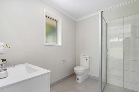 Photo of property in 8 Waituarua Drive, Takanini, 2112