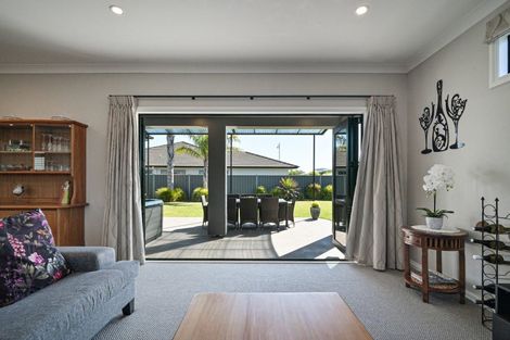 Photo of property in 5 Aoraki Road, Poraiti, Napier, 4112