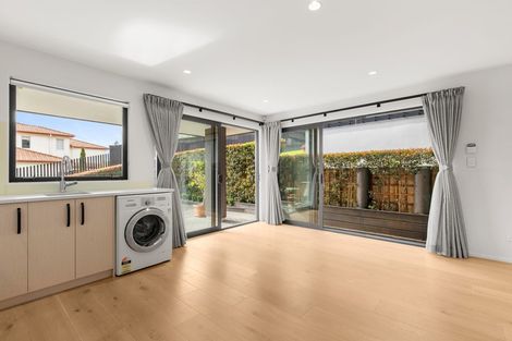 Photo of property in 19 Kinmont Rise, East Tamaki Heights, Auckland, 2016