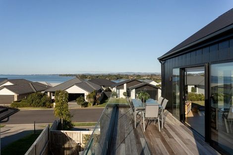 Photo of property in 50 Bert Wall Drive, Omokoroa, 3114