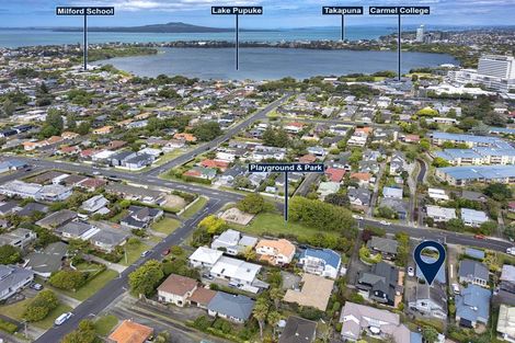 Photo of property in 2/37 Nile Road, Milford, Auckland, 0620