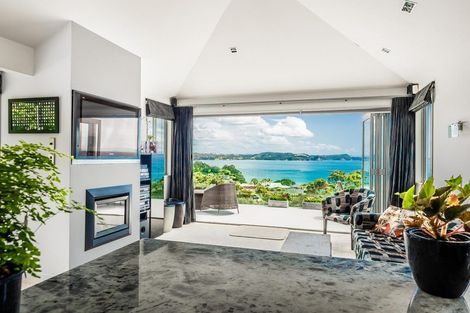 Photo of property in 26a Vipond Road, Stanmore Bay, Whangaparaoa, 0932