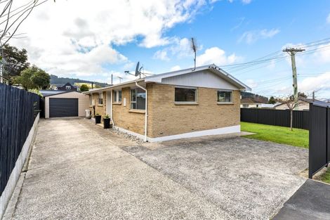 Photo of property in 2 Kaira Street, Sawyers Bay, Port Chalmers, 9023