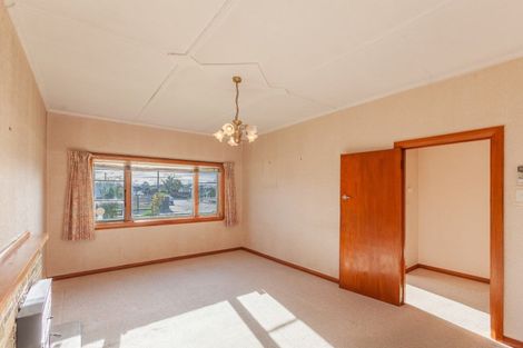 Photo of property in 30 Anzac Avenue, Onekawa, Napier, 4110