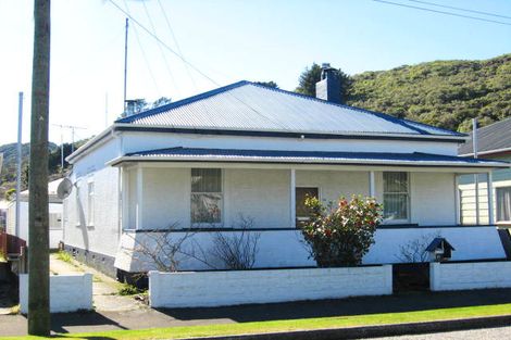 Photo of property in 31 Murray Street, Greymouth, 7805