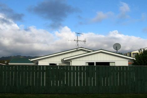 Photo of property in 12 Walton Road, Paraparaumu Beach, Paraparaumu, 5032