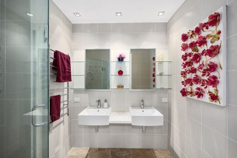 Photo of property in 1/7 The Promenade, Takapuna, Auckland, 0622