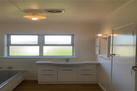 Photo of property in 110 George Street, Tuakau, 2121