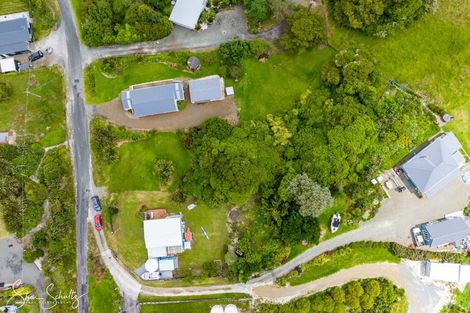 Photo of property in 9 Rigby Street, Whakapirau, 0583