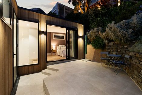 Photo of property in 2 Maida Vale Road, Roseneath, Wellington, 6011