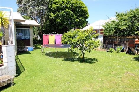 Photo of property in 9 Green Lane, Pukekohe, 2120